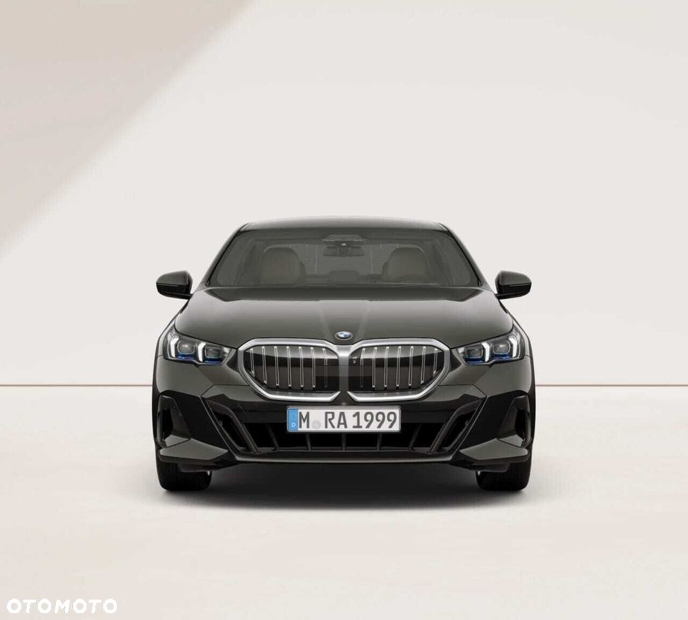 BMW Seria 5 520d xDrive mHEV M Sport - 8