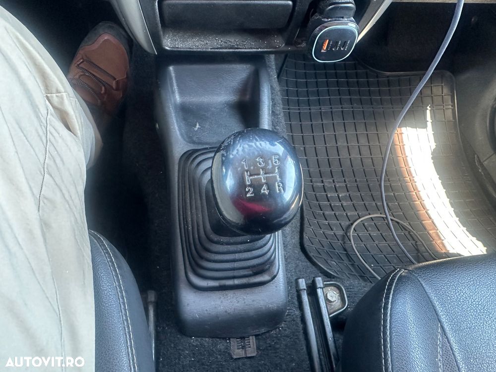 Suzuki Jimny 1.3 JLX - 20