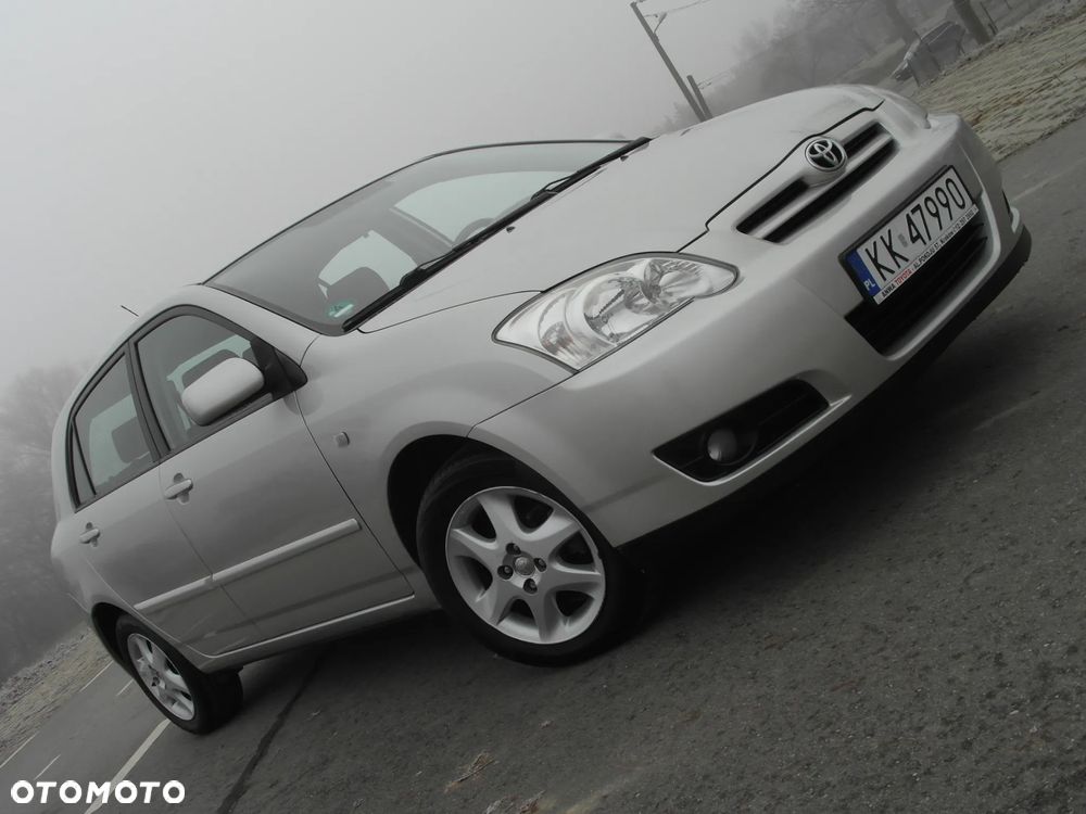 Toyota Corolla 1.6 VVT-i Automatik Executive - 1