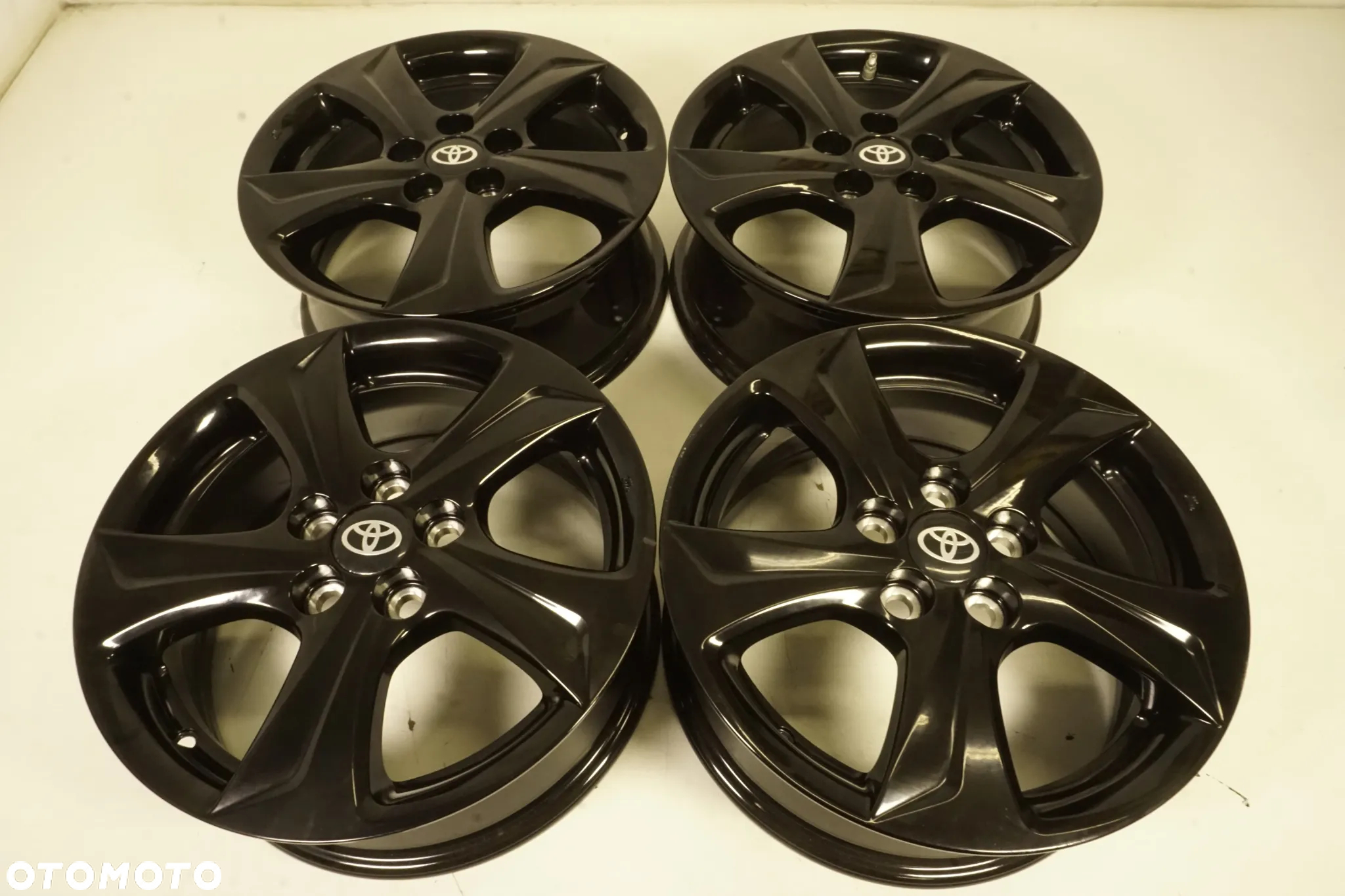 FELGI ALUMINIOWE 15 TOYOTA YARIS IV 5X100 - 5