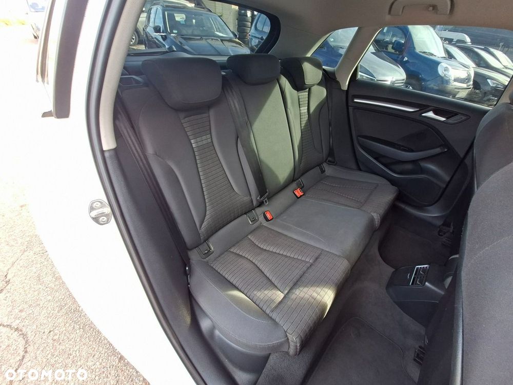 Audi A3 Sportback 1.6 TDI - 24