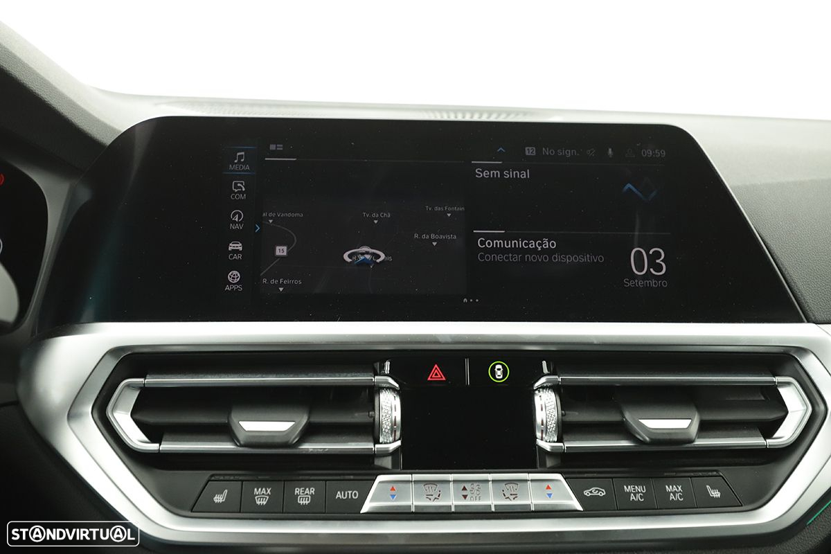 BMW 330 e Touring Pack M Auto - 12
