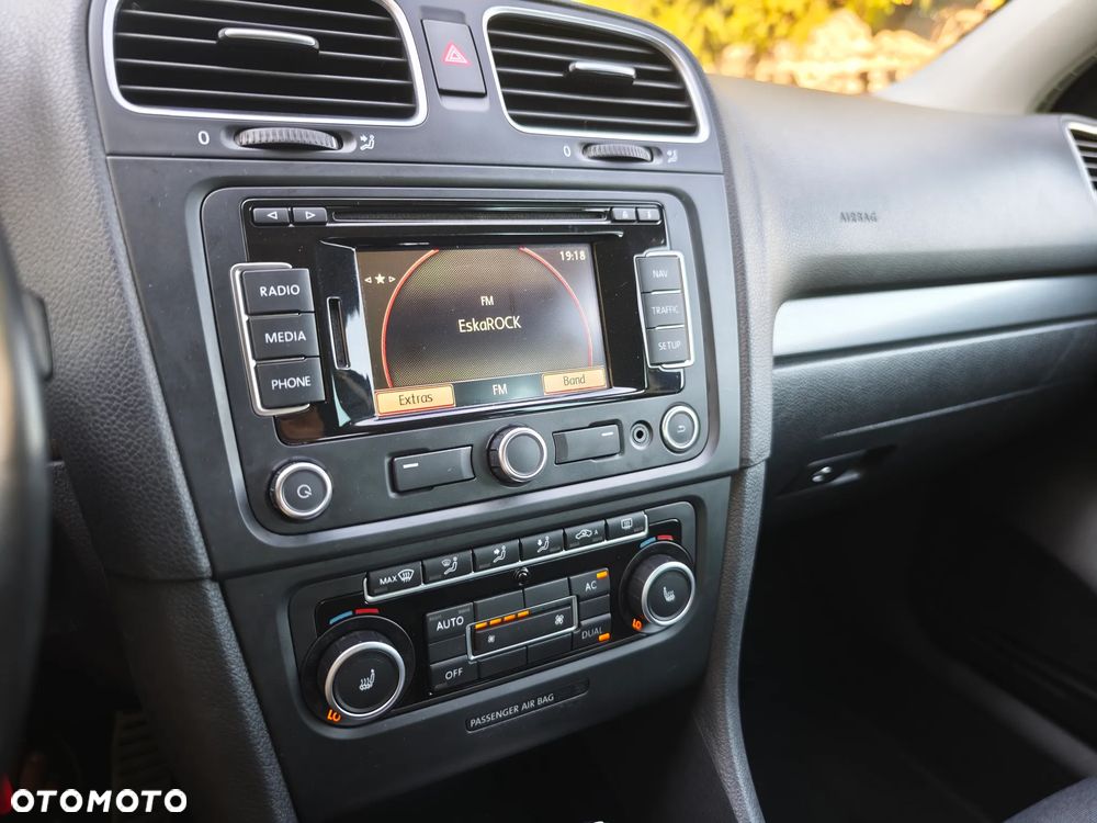 Volkswagen Golf - 32