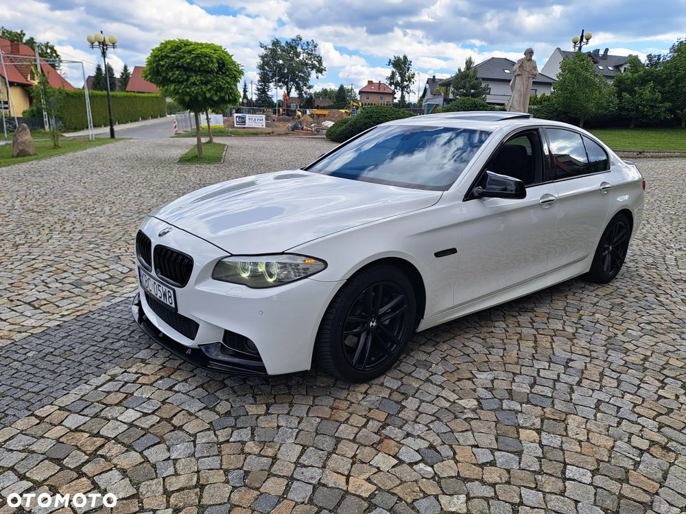 BMW Seria 5 528i xDrive - 39