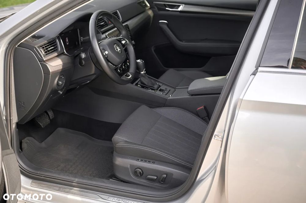 Skoda Superb 2.0 TDI SCR 4x4 Style DSG - 19