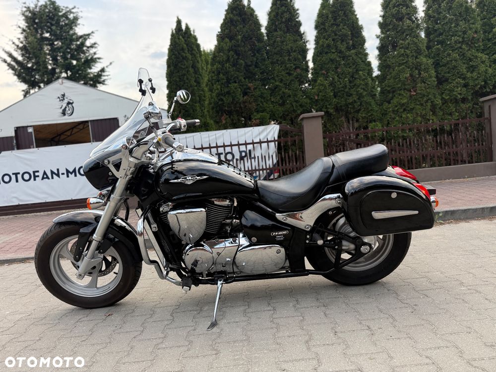 Suzuki Intruder - 17