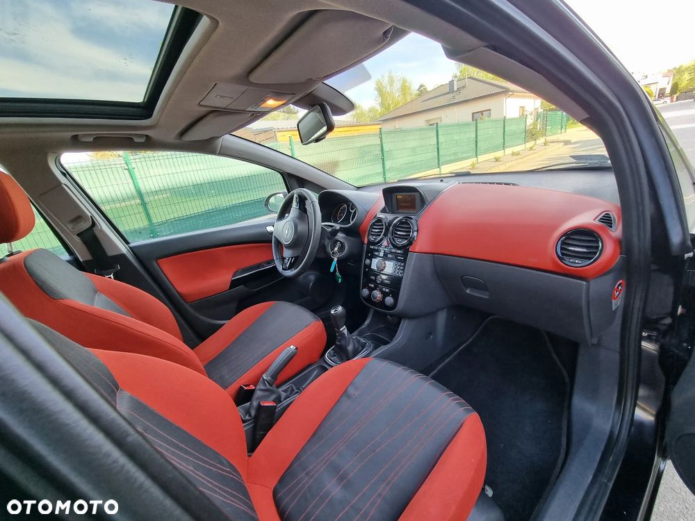 Opel Corsa 1.4 16V Cosmo - 6