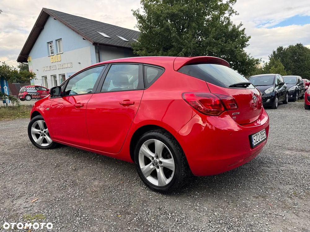 Opel Astra - 10