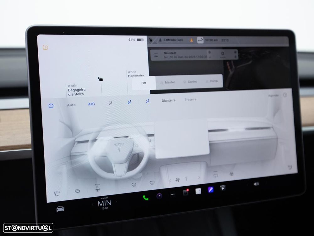 Tesla Model Y Long Range Dual Motor AWD - 27