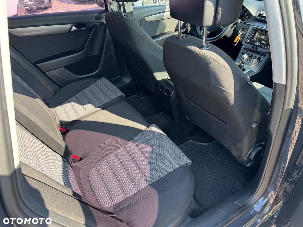 Volkswagen Passat - 5