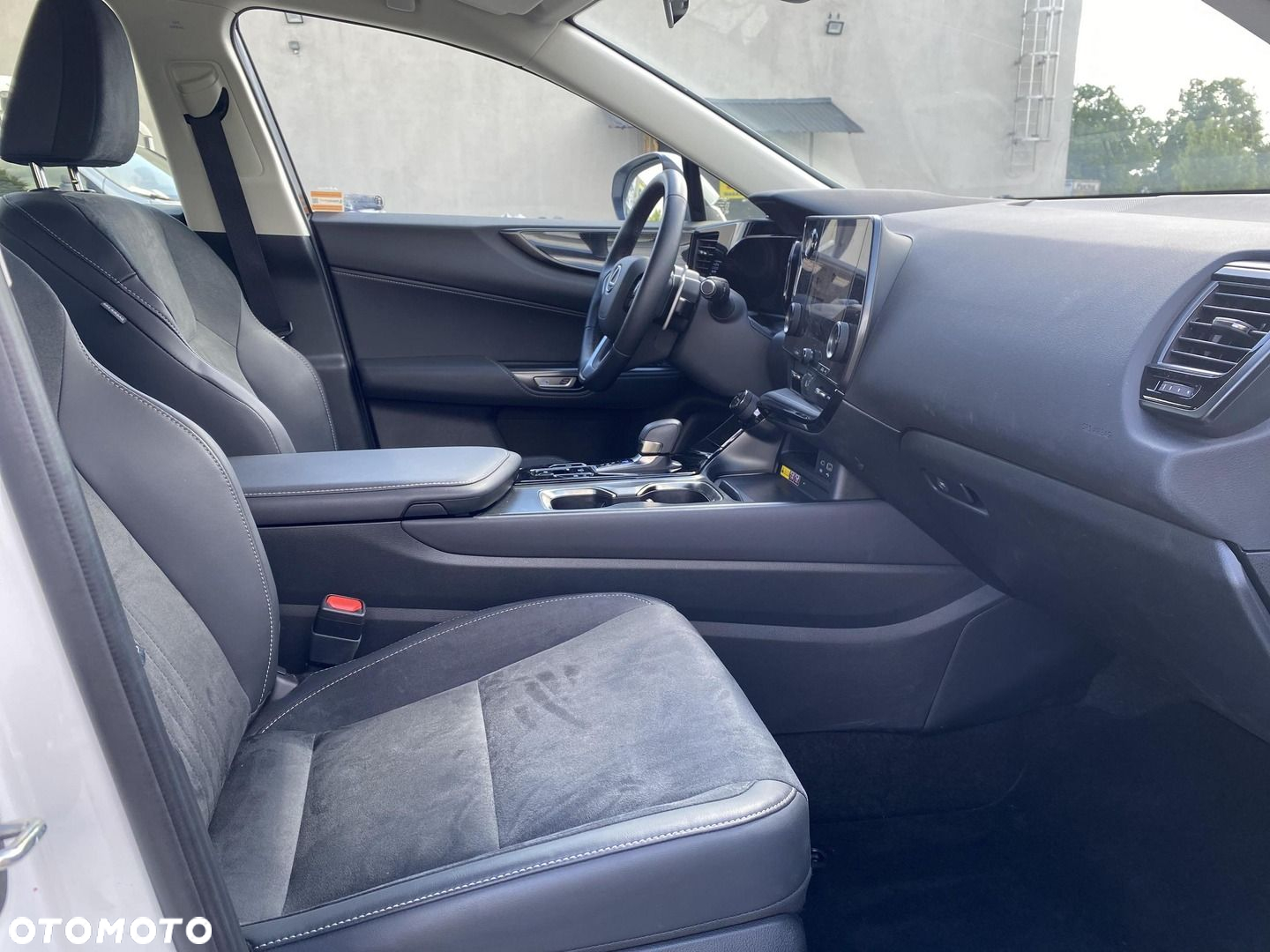 Lexus NX - 11