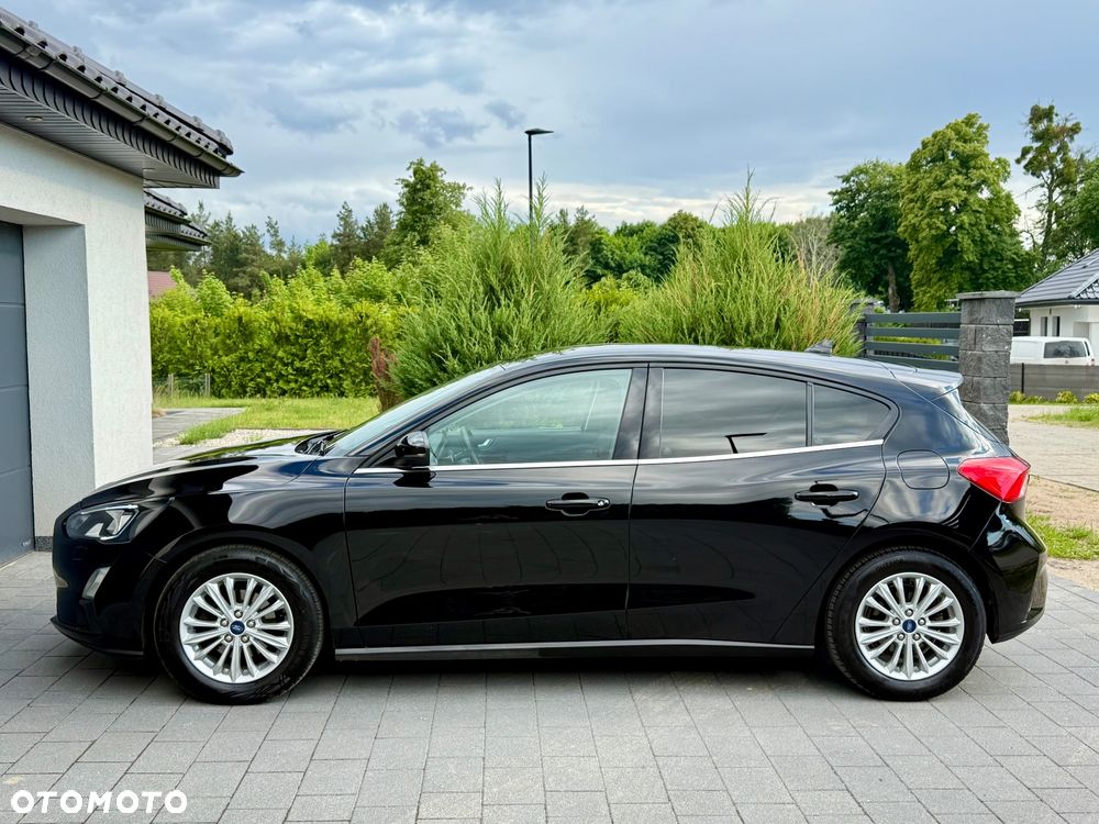 Ford Focus 1.5 EcoBlue Start-Stopp-System TITANIUM DESIGN - 31