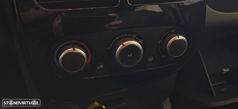 Renault Clio 1.5 dCi Confort - 8