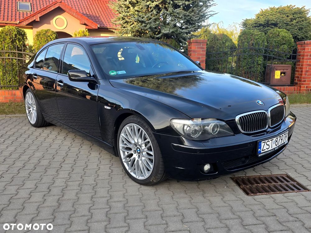 BMW Seria 7 750i