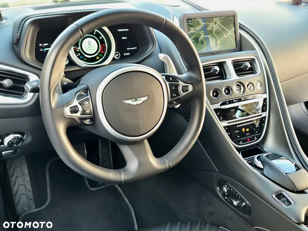 Aston Martin DB11 - 26