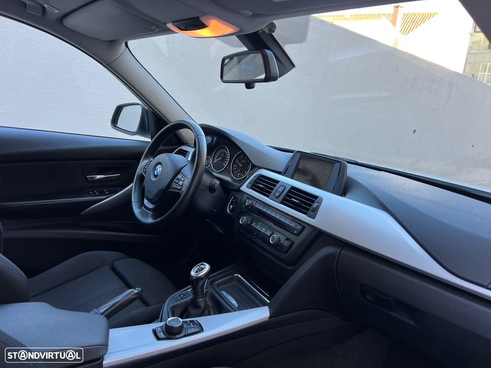 BMW 318 d Line Modern - 30