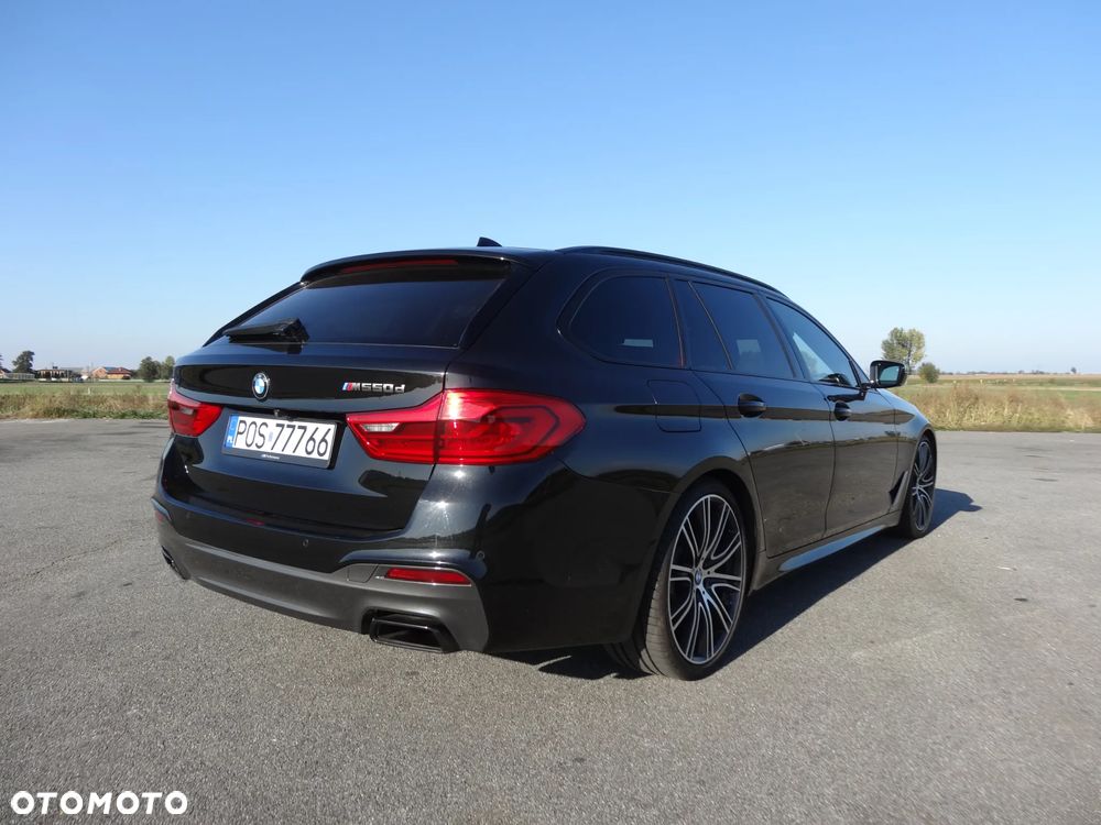 BMW Seria 5 M550d xDrive Touring - 25