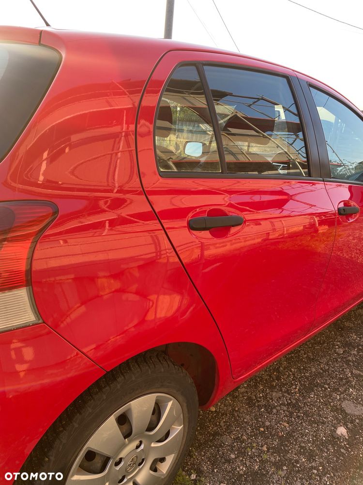 Toyota Yaris - 16