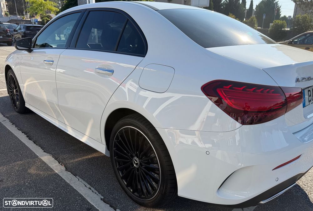 Mercedes-Benz A 250 Limousine e AMG Line - 7