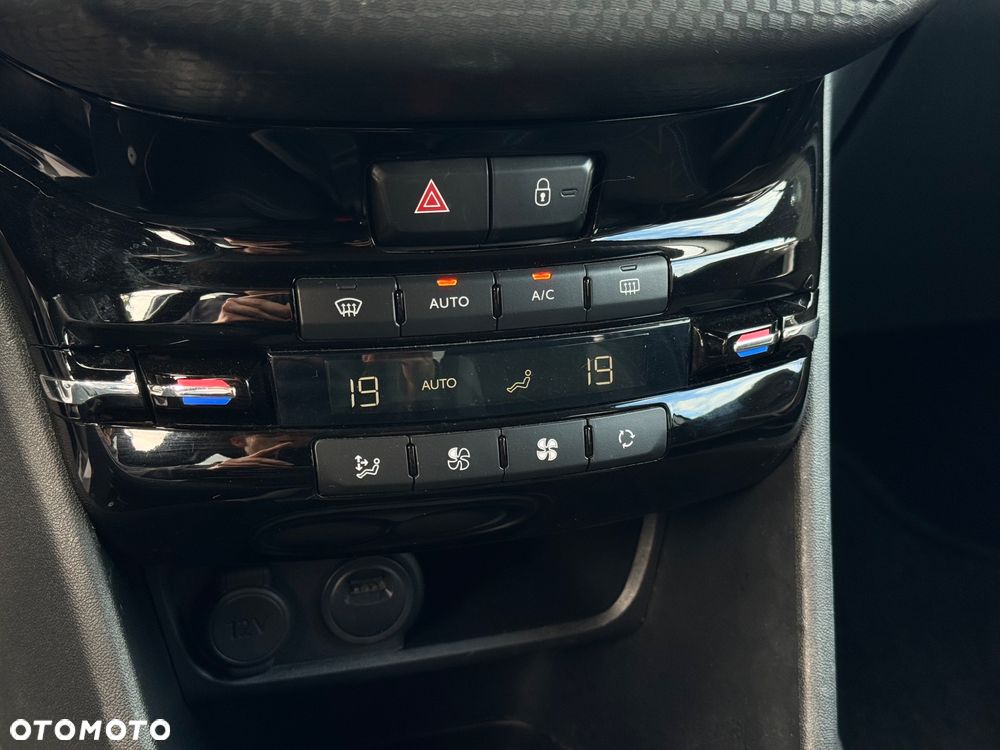 Peugeot 2008 1.5 BlueHDi Style - 17