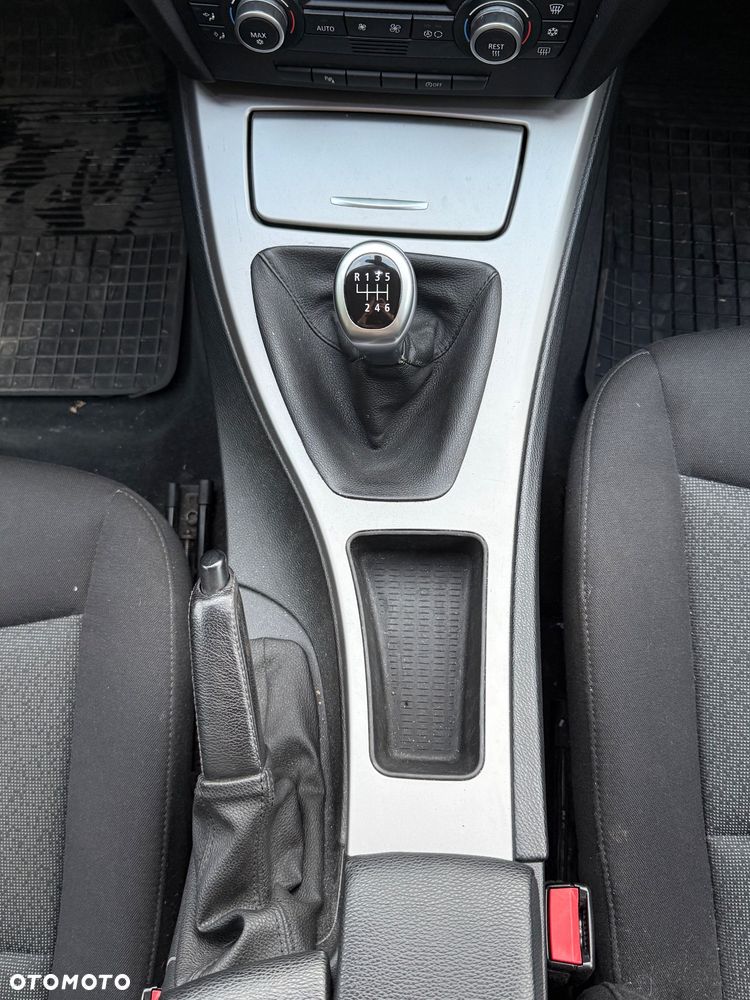 BMW Seria 3 - 12