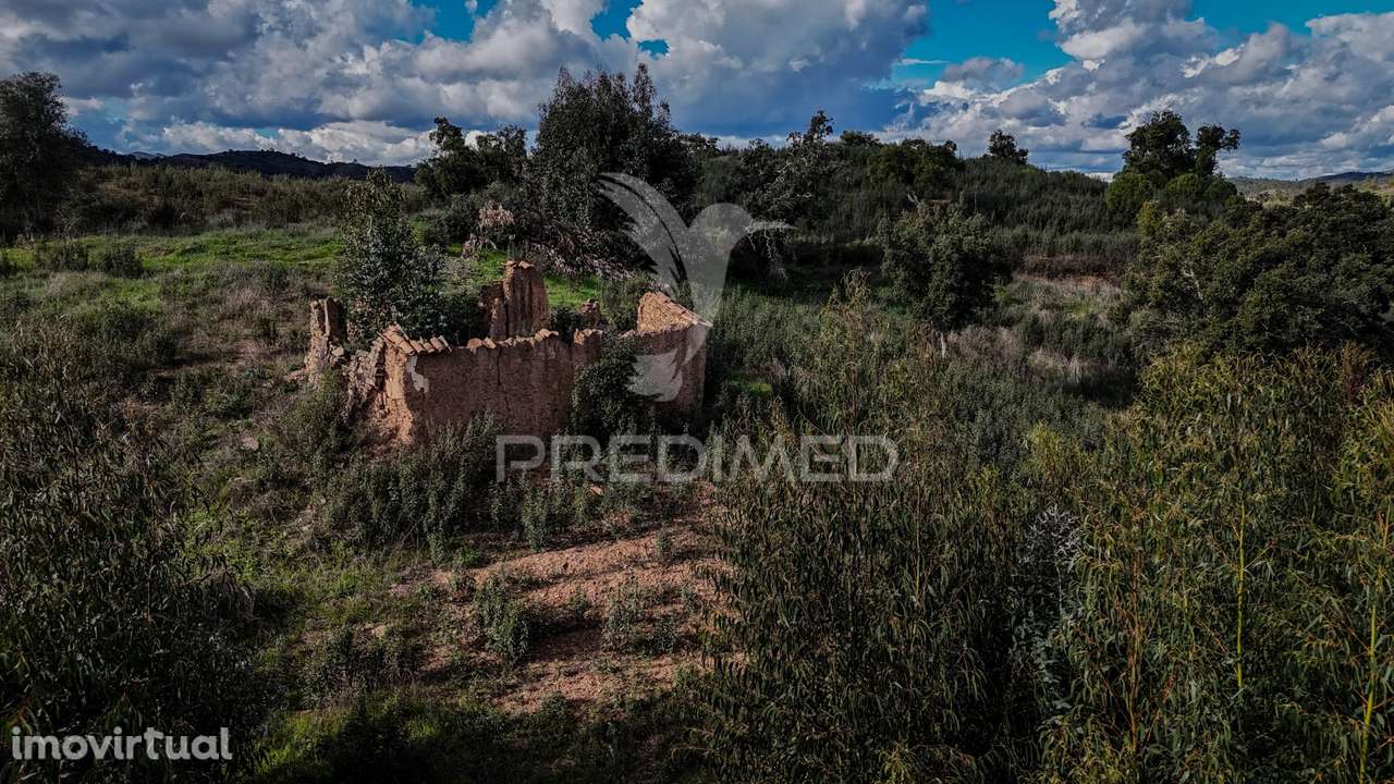 Quinta com projeto em aprovação - Grande imagem: 2/9