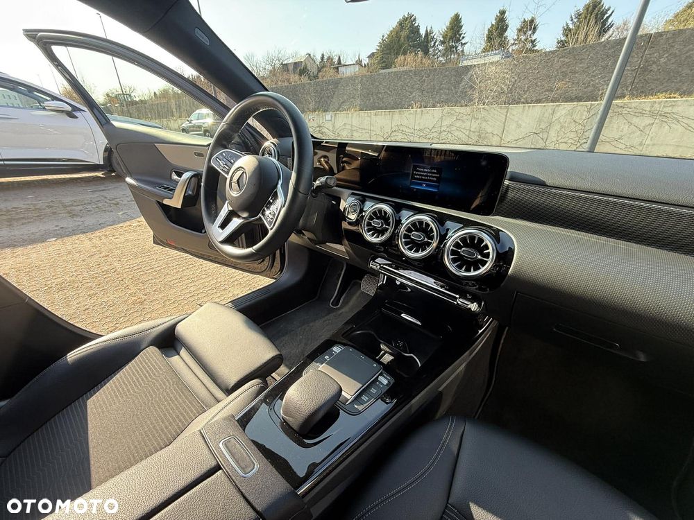 Mercedes-Benz Klasa A 250 Progressive 7G-DCT - 20