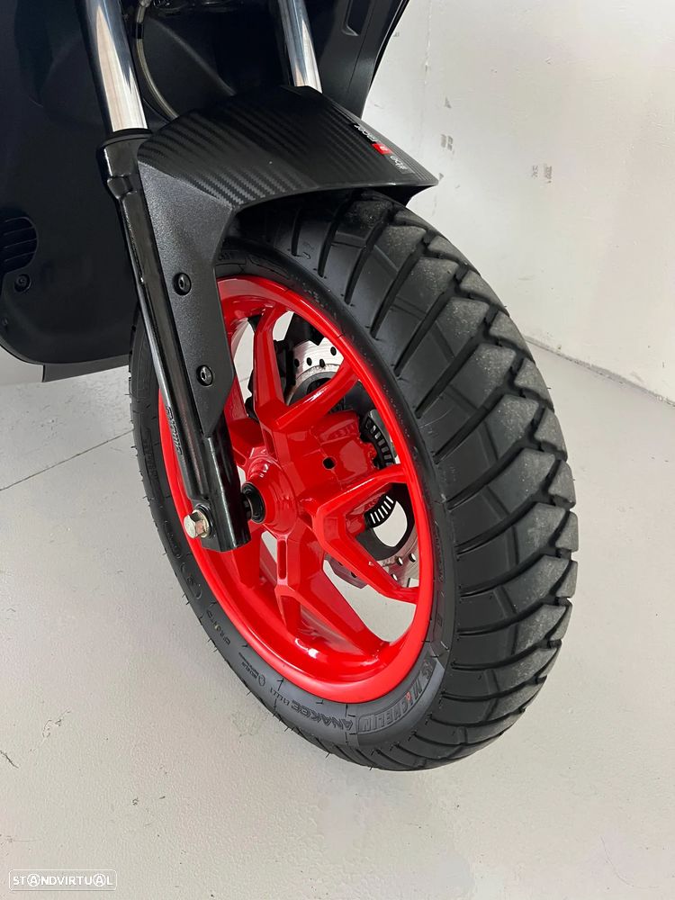 Aprilia SR GT 125 - 11