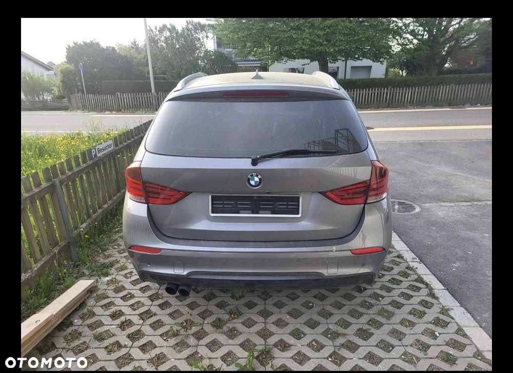 BMW X1 xDrive28i Sport Line - 3