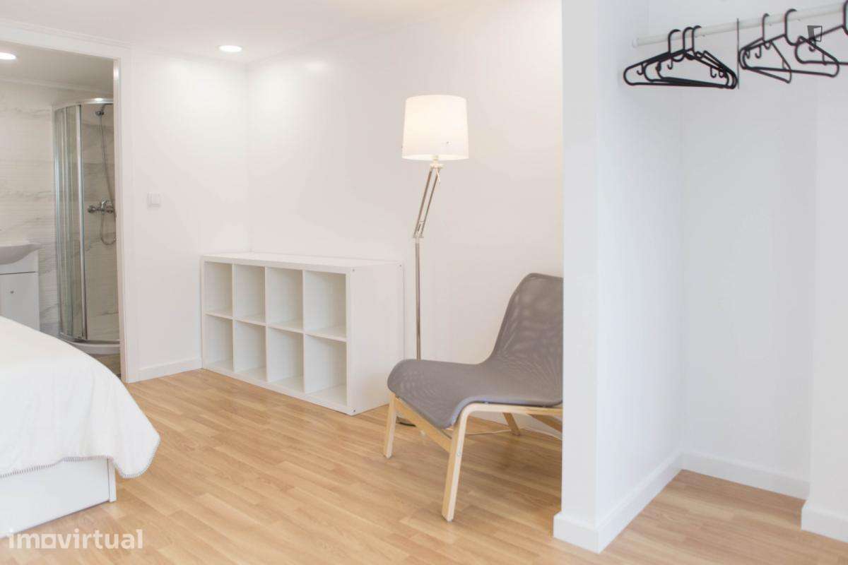 Quarto - localizado em Rio Tinto Porto - Grande imagem: 4/19