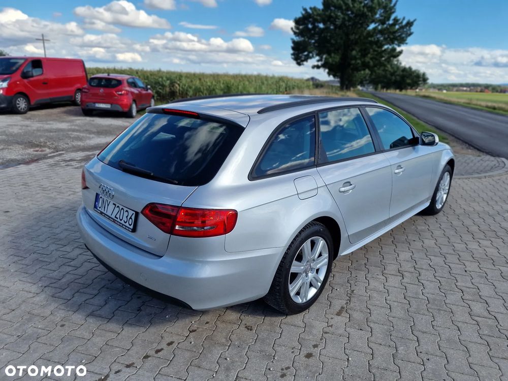 Audi A4 Avant 2.0 TDI DPF quattro - 11