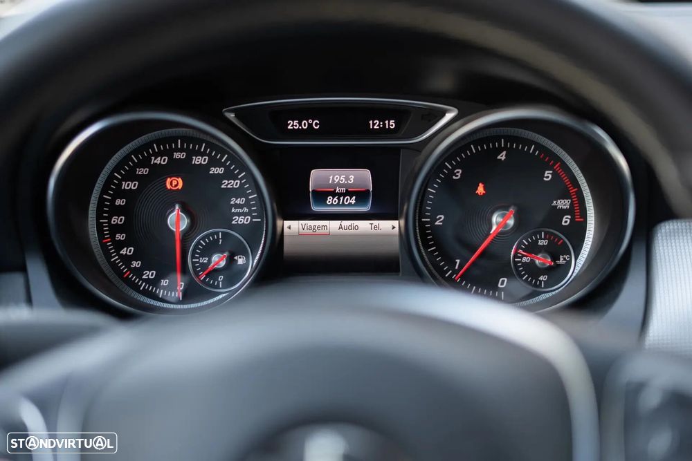 Mercedes-Benz CLA 180 d Urban - 17