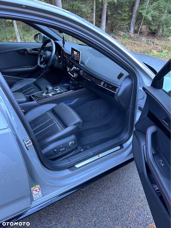 Audi A4 Limousine - 19