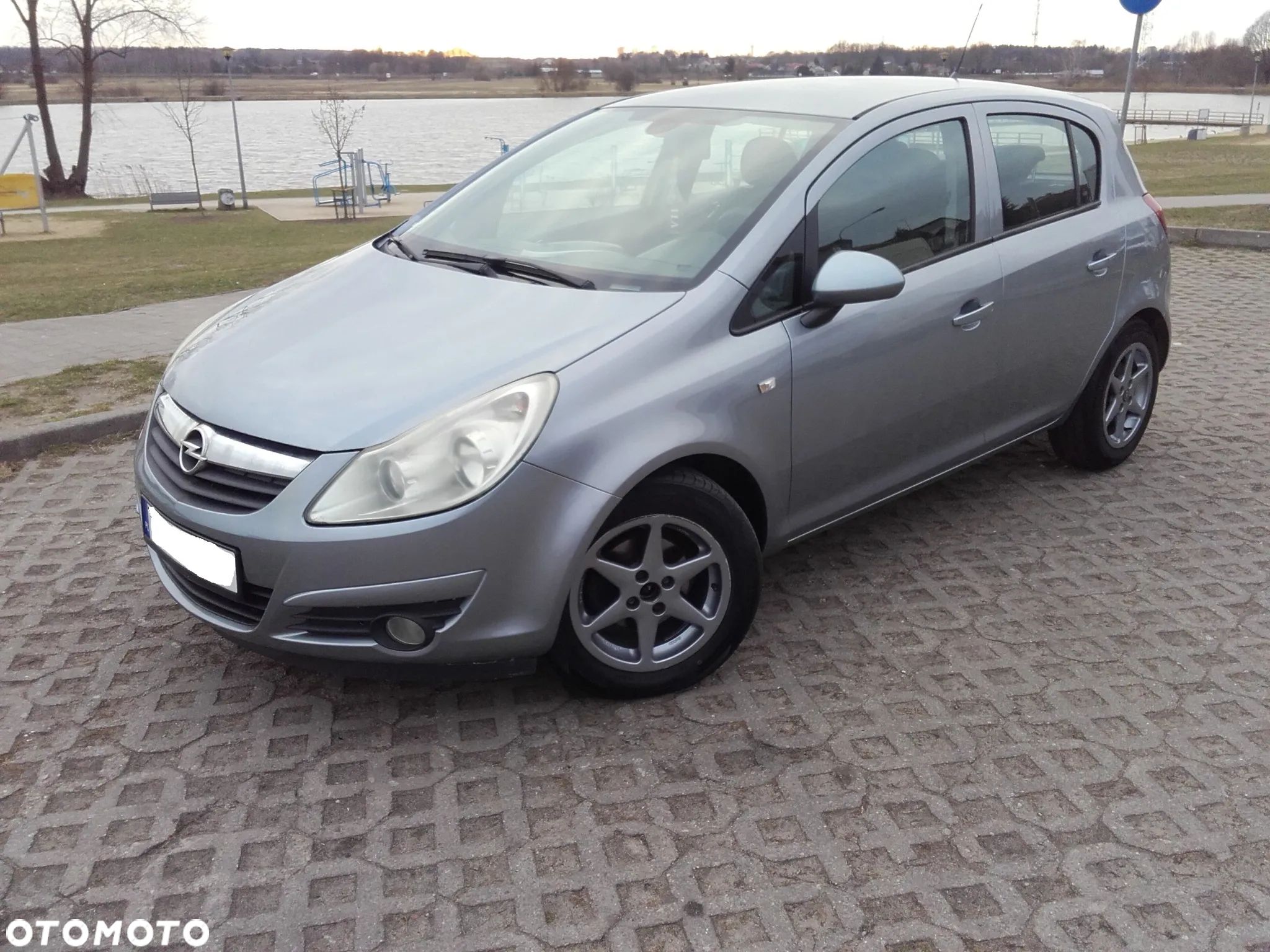Opel Corsa 1.4 16V Cosmo - 1