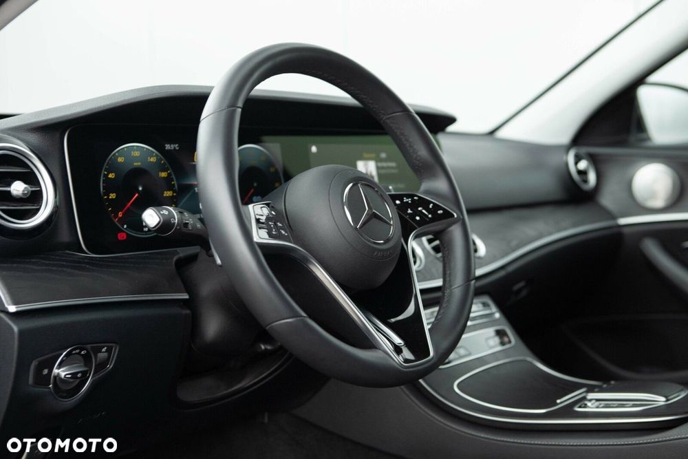 Mercedes-Benz Klasa E - 18