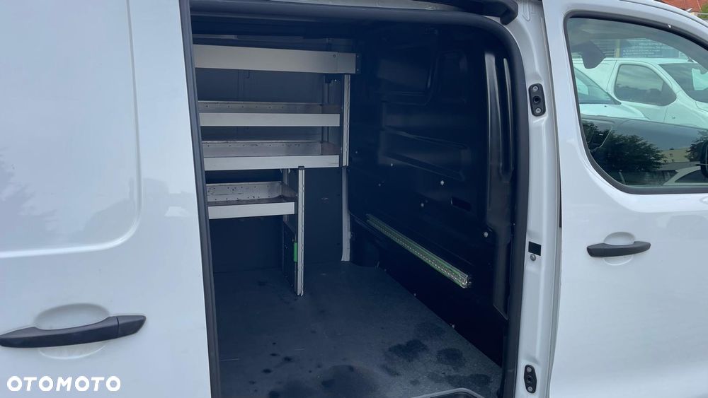 Opel Vivaro - 11
