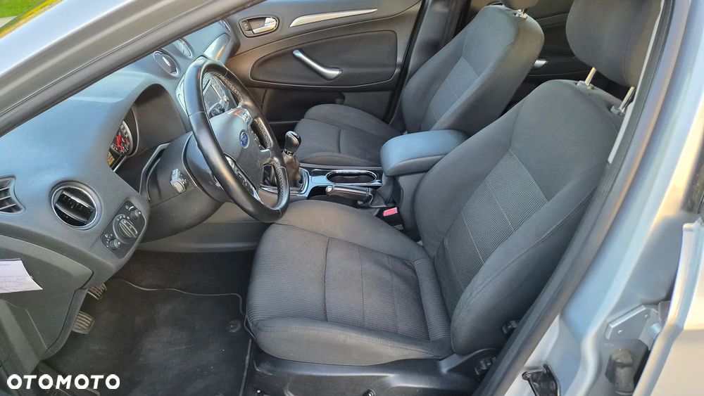 Ford Mondeo - 19