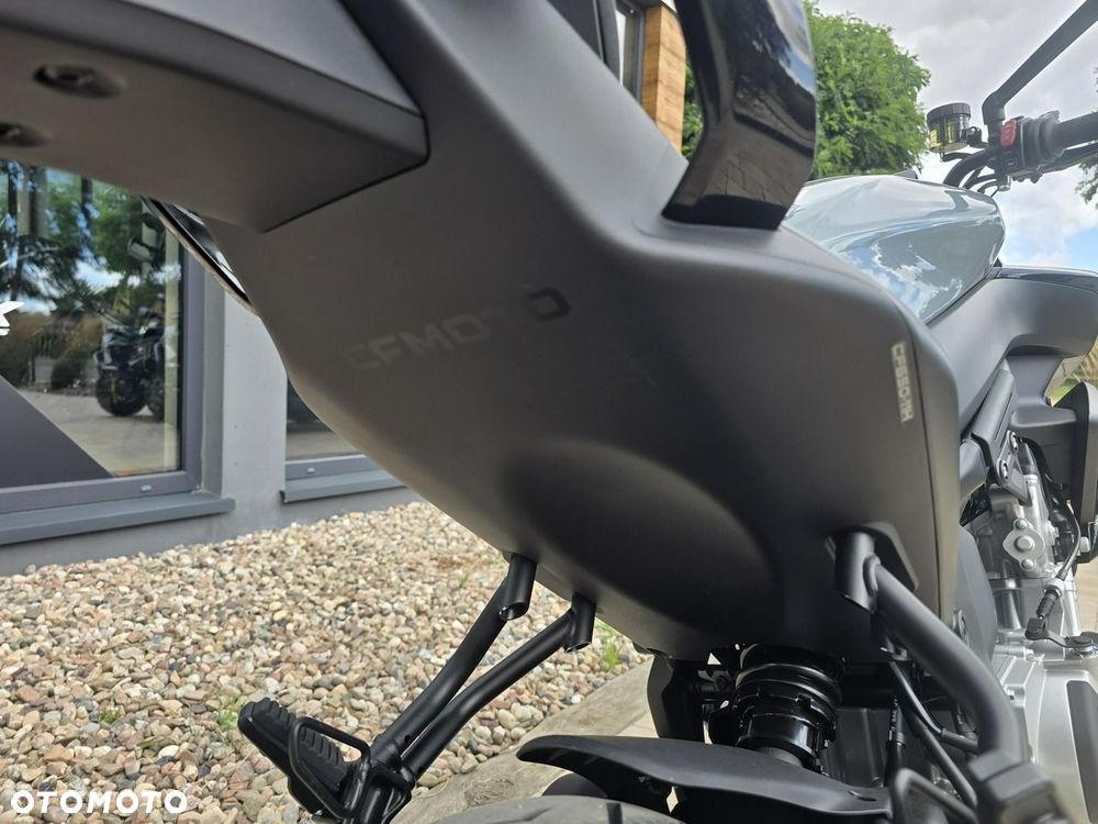 CFMoto NK - 16