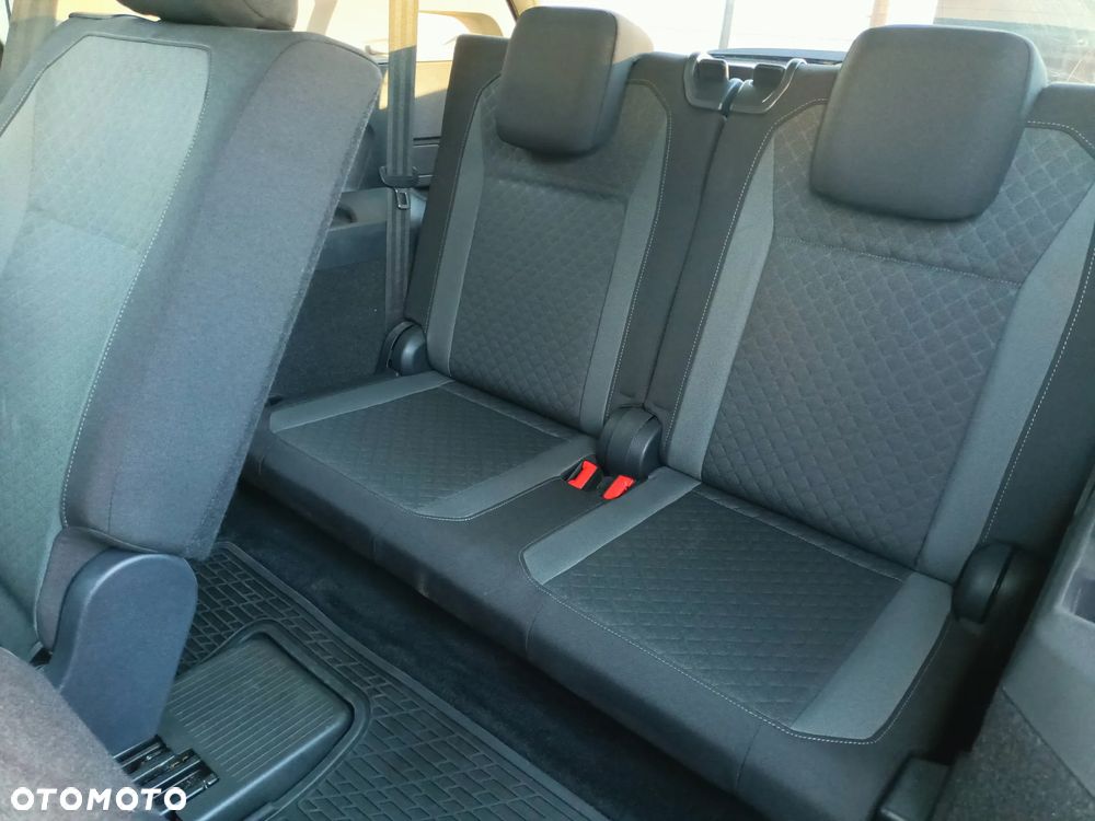Volkswagen Tiguan - 17