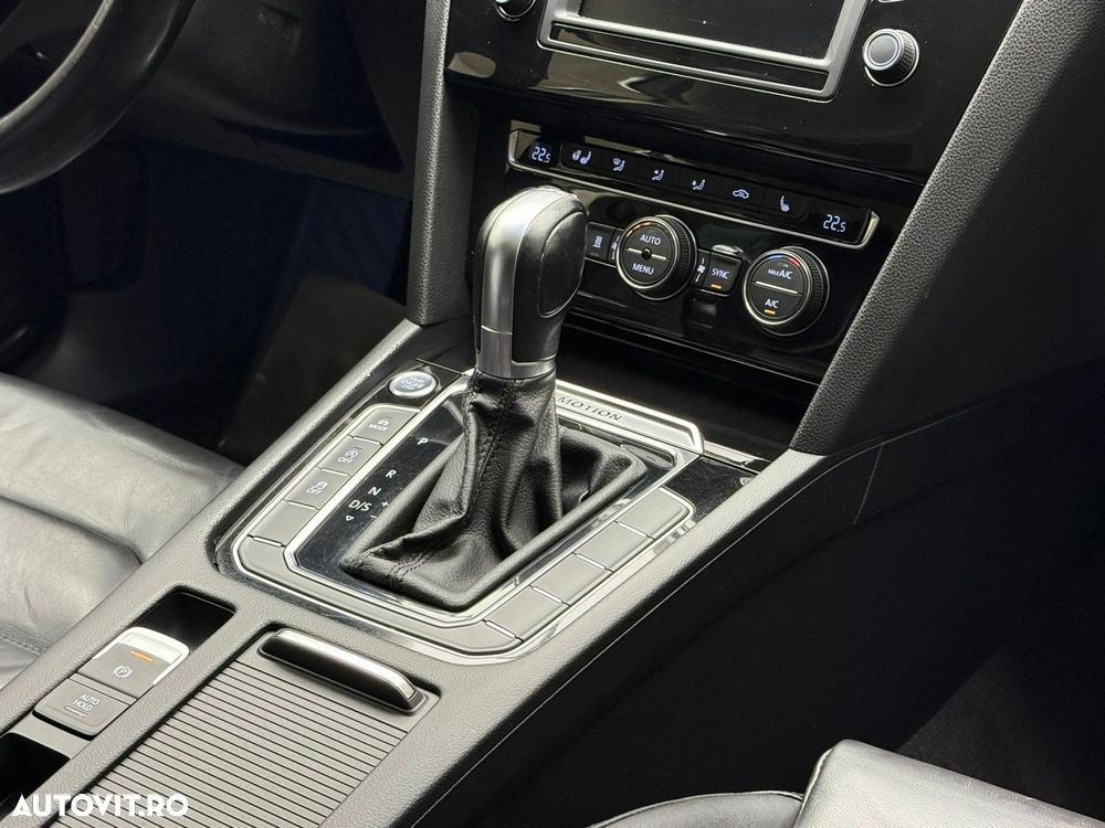 Volkswagen Passat Variant 2.0 TDI DSG 4Motion Highline - 11