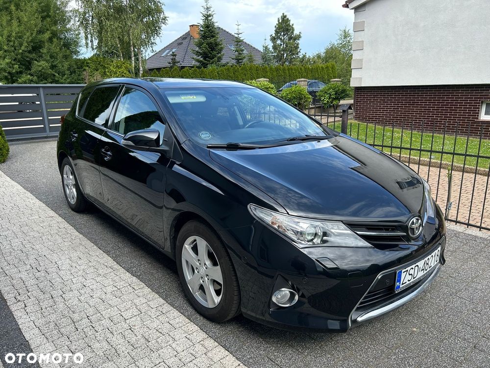 Toyota Auris 1.6 Prestige - 25