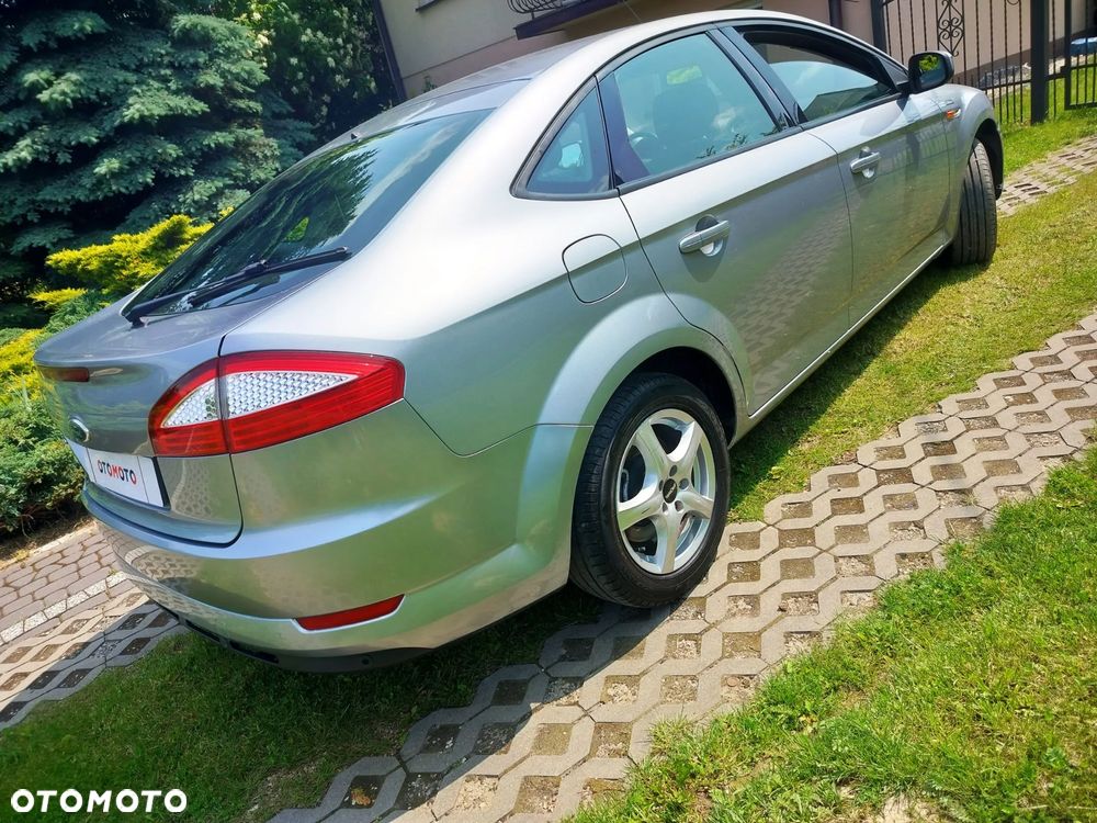 Ford Mondeo 1.6 Ghia X - 13