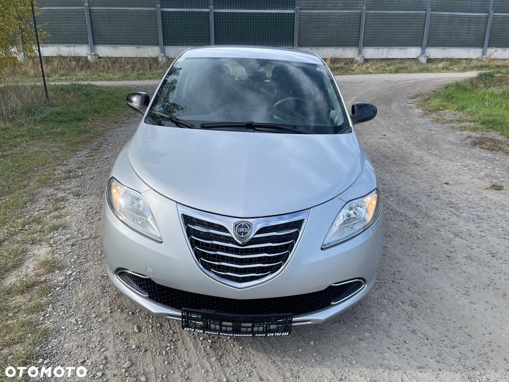 Lancia Ypsilon 2013 photo 5