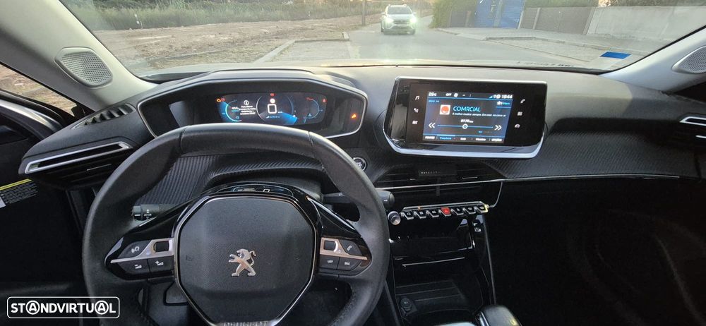 Peugeot 2008 1.2 PureTech Allure Pack - 11