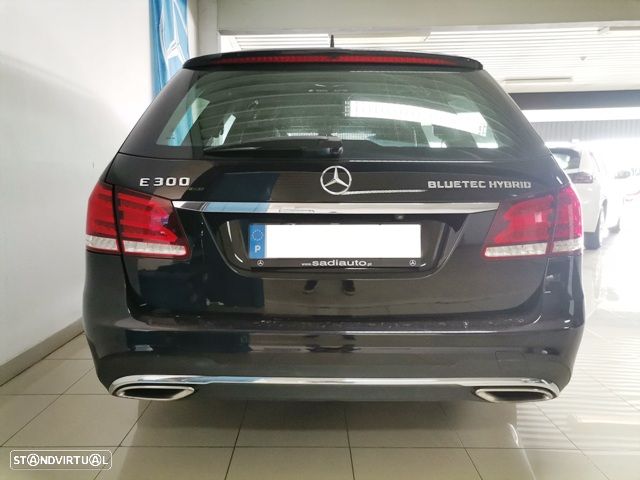 Mercedes-Benz E 300 Bluetec Hybrid Avantgarde - 4