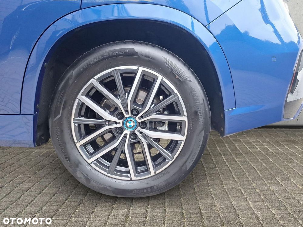 BMW iX1 - 4