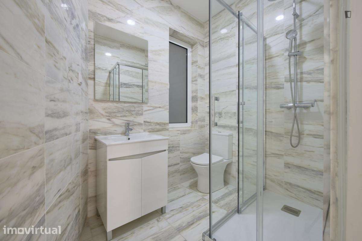 Quarto - localizado em Arroios Lisbon - Grande imagem: 2/28