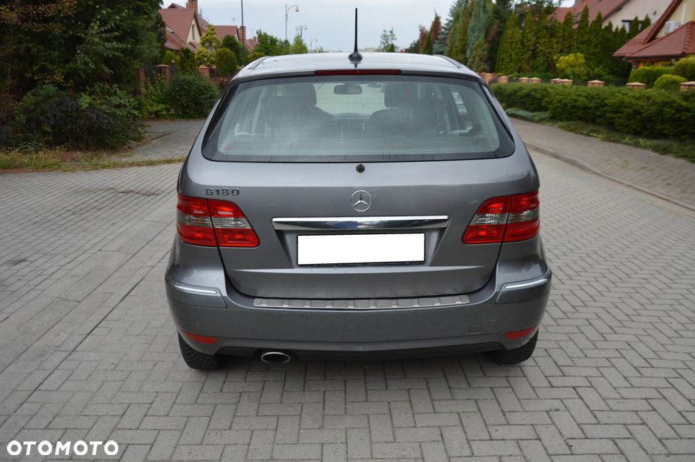 Mercedes-Benz Klasa B 180 BlueEFFICIENCY SPORT EDITION - 12