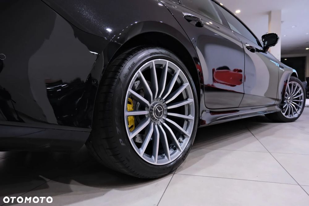 Mercedes-Benz AMG GT 63 4Matic+ Coupe Speedshift MCT 9G - 14