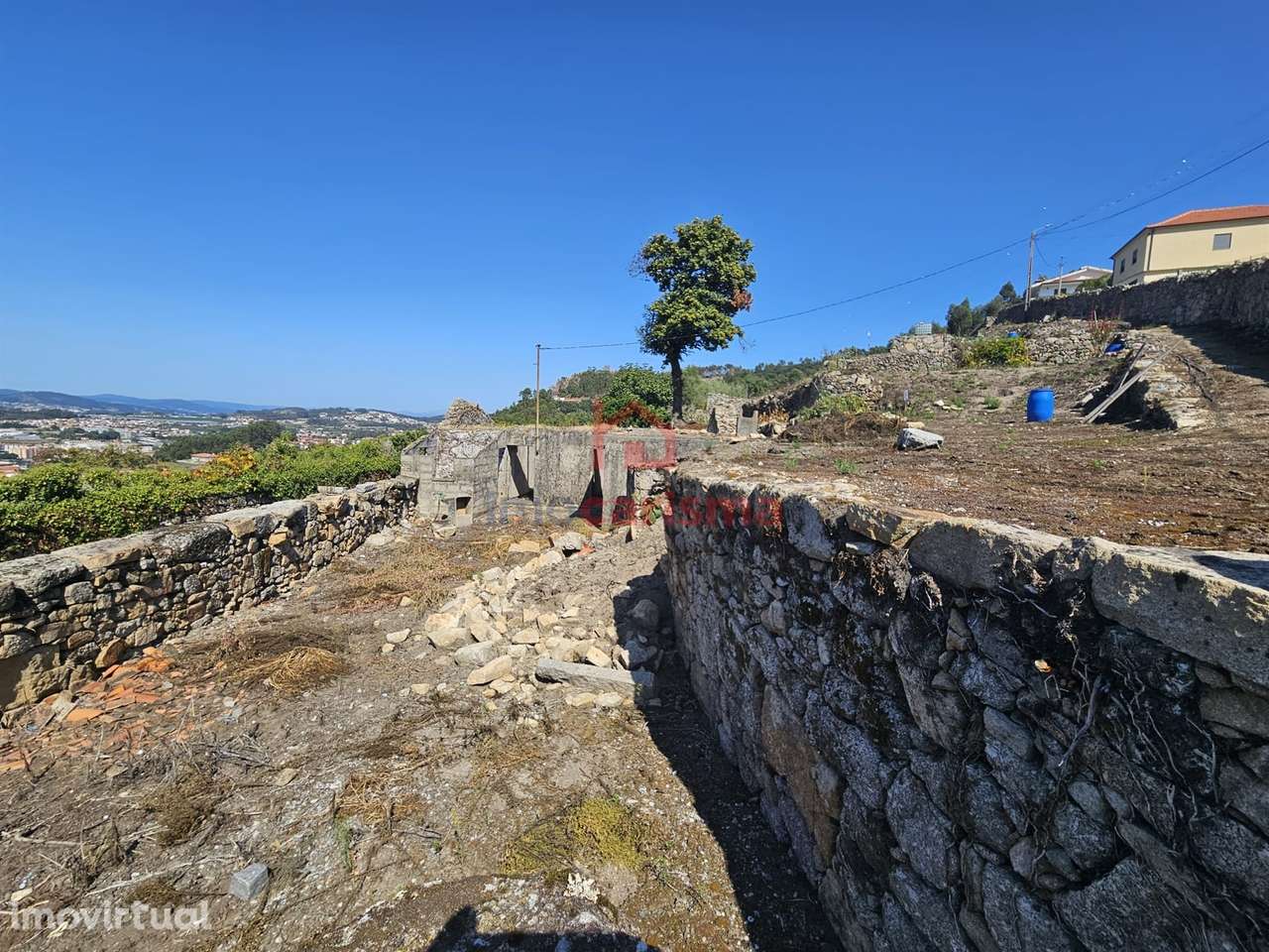 Ruína para Restauro Total + Terreno em São Tomé de Negrelos, Santo Tir - Grande imagem: 4/7